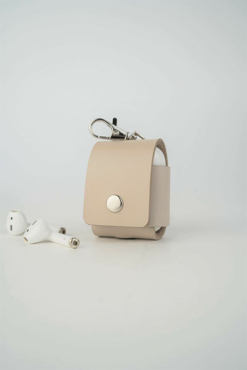 Чехол для Apple AirPods бежевый