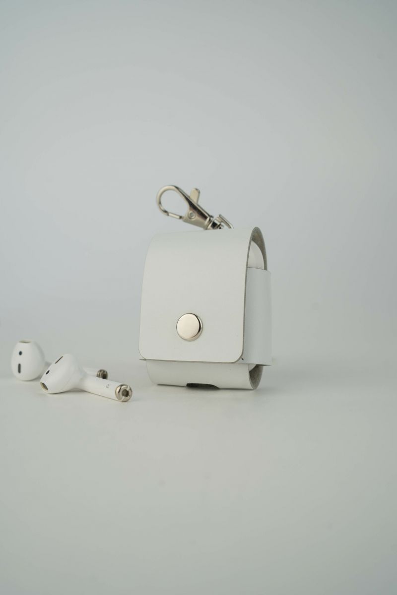 Чехол для Apple AirPods белый