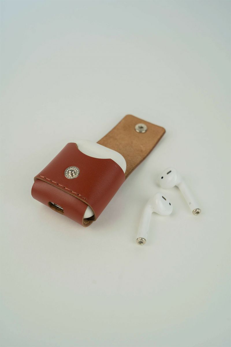 Чехол для Apple AirPods коньячный