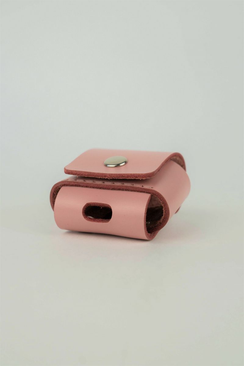 Чехол для Apple AirPods розовый