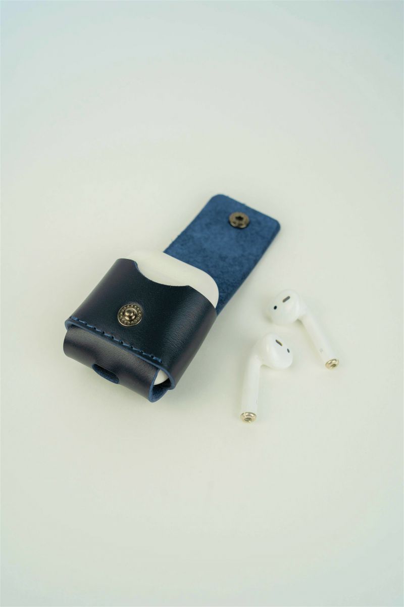 Чехол для Apple AirPods темно синий