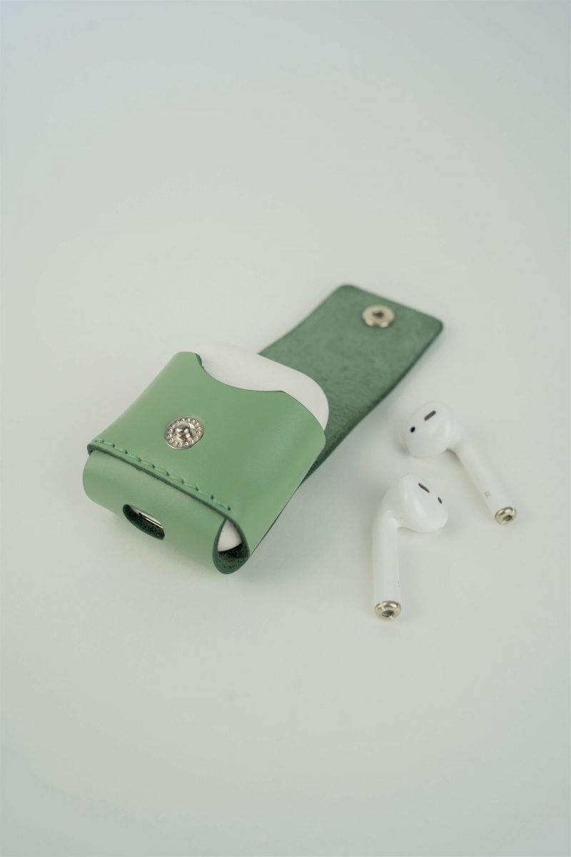 Чехол для Apple AirPods фисташковый