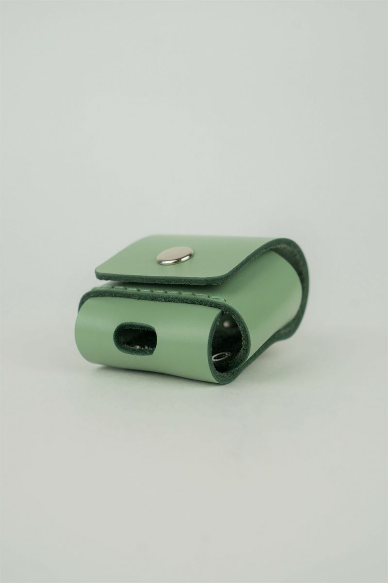 Чехол для Apple AirPods фисташковый